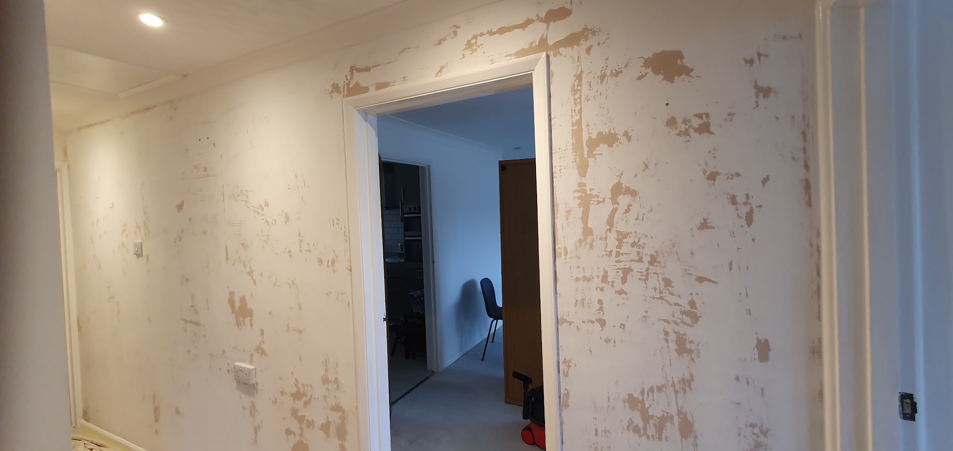 Chris Mann Painter and Decorator - Interior painter and wallpaperhanger — Photos 11
